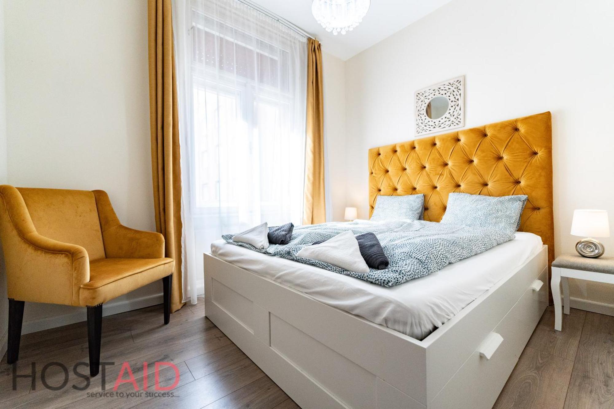 Dh30 - - Hostaid Budapesta